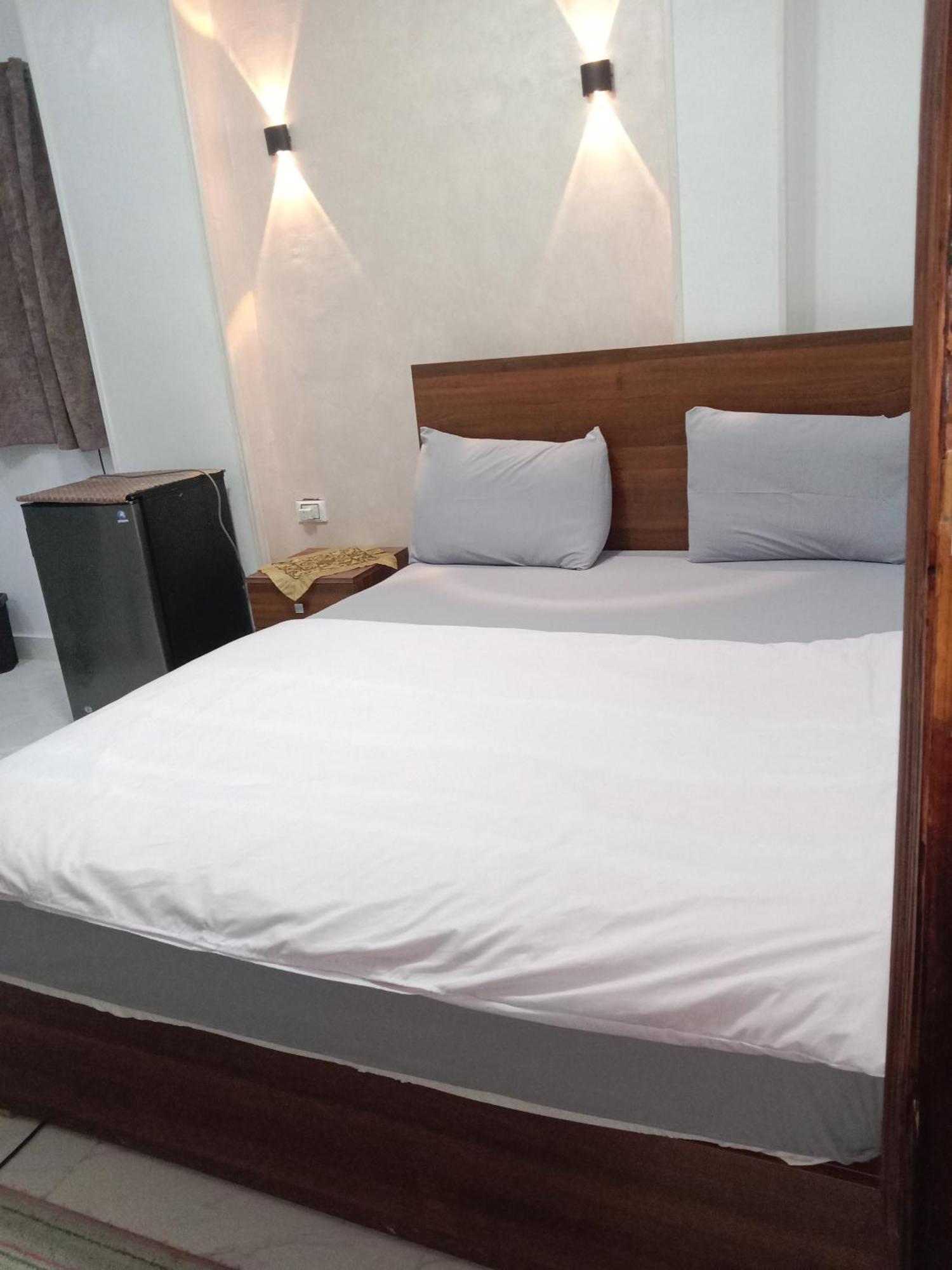Pyramids Home Guest House Kafrat al Jabal Bagian luar foto